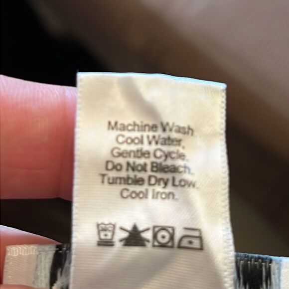 O.Y.B Multicolor V-Neck Long Sleeve Top – Size 3 - Picture 8 of 8